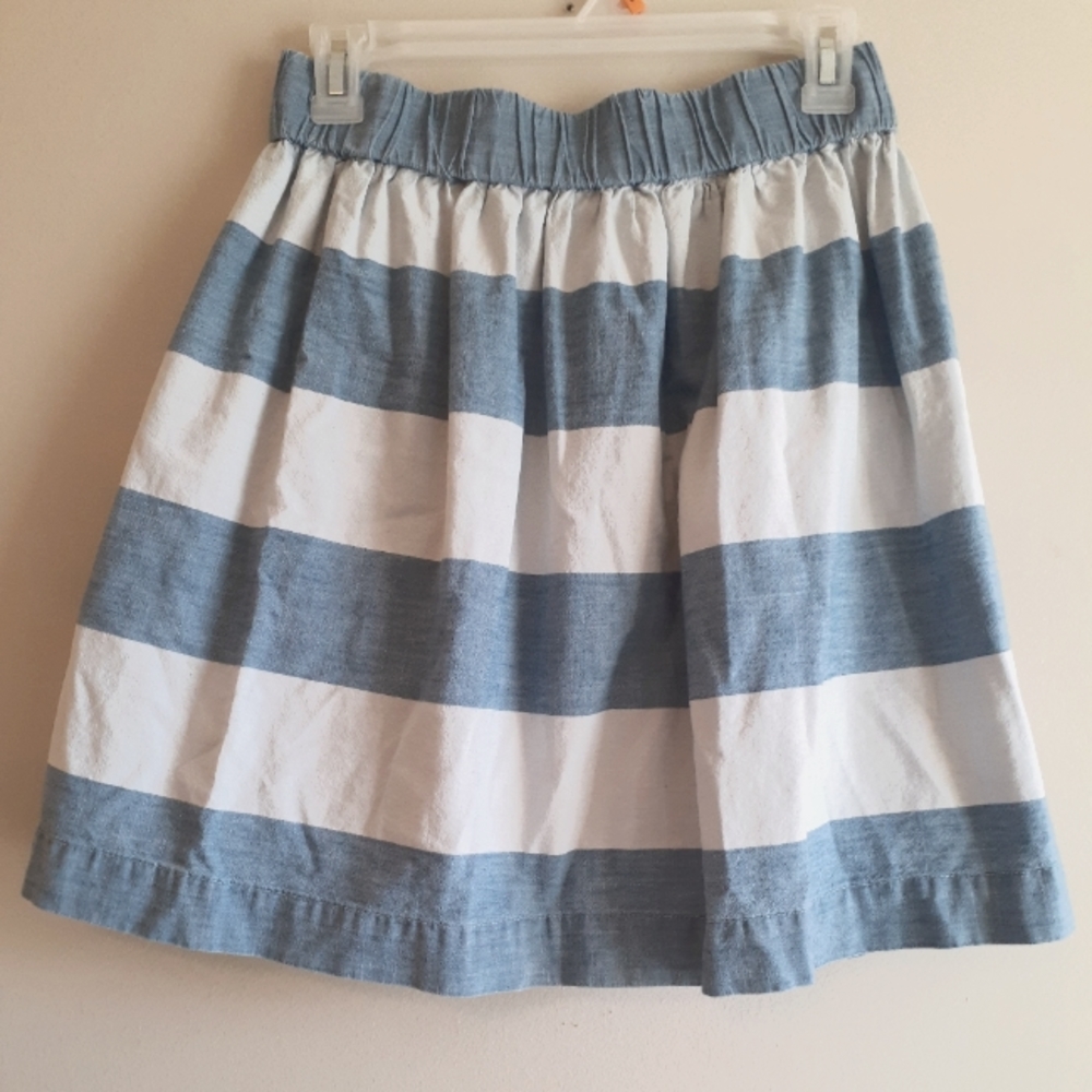 GAP size SM blue & white striped skirt